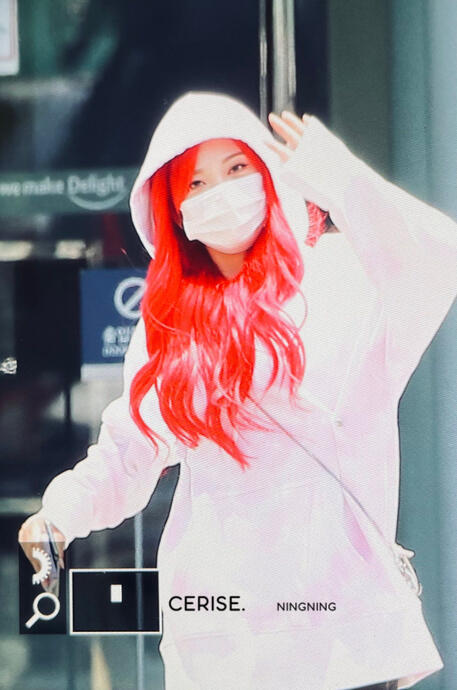 her favorite drinks are coca-cola and orange juice