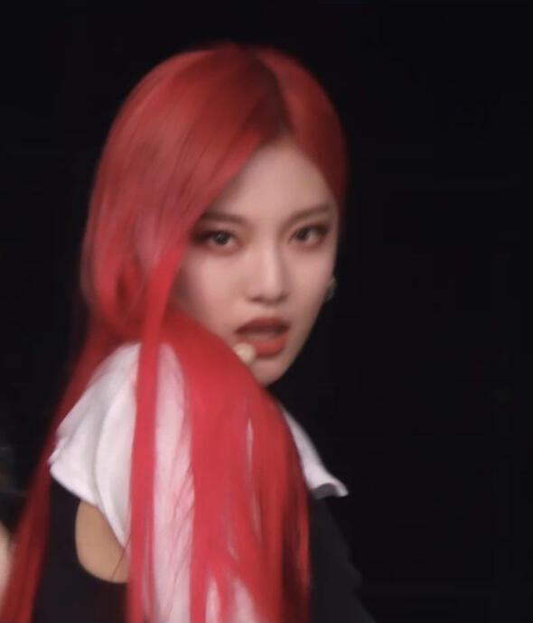 her favorite colors are red, purple, yellow and pink